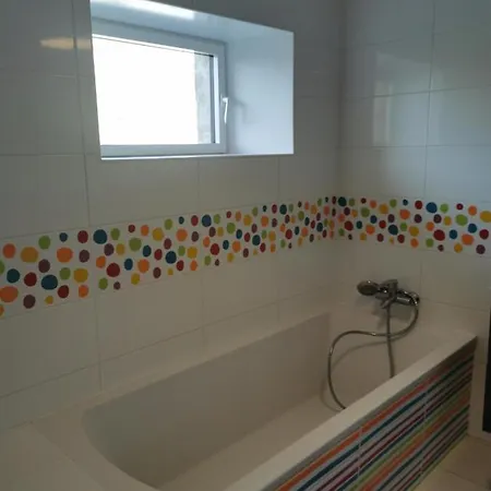 Whaou 5*, Piscine Chauffee, Jacuzzi * Semussac