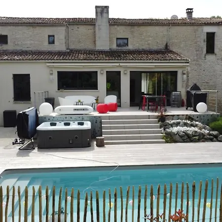 Whaou 5*, Piscine Chauffée, Jacuzzi Villa *