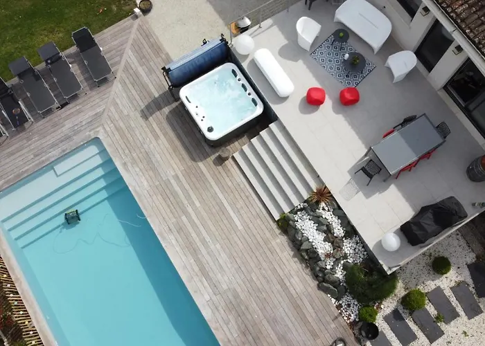 Whaou 5*, Piscine Chauffée, Jacuzzi Villa Sémussac