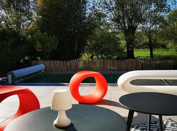 Whaou 5*, Piscine Chauffée, Jacuzzi * Sémussac